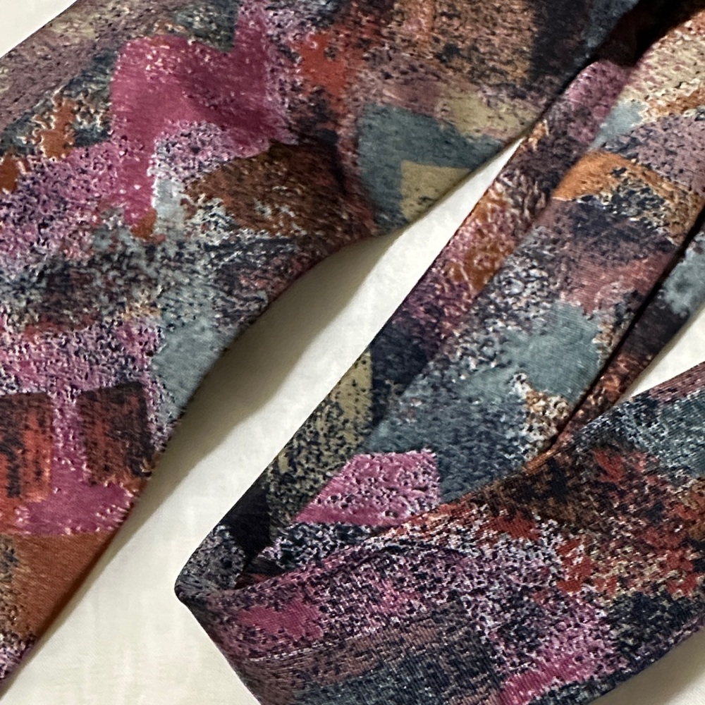 Jordache Men's Tie in Rich Multicolor Pattern
